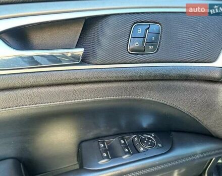 Черный Линкольн МКЗ, объемом двигателя 2 л и пробегом 115 тыс. км за 3000 $, фото 18 на Automoto.ua