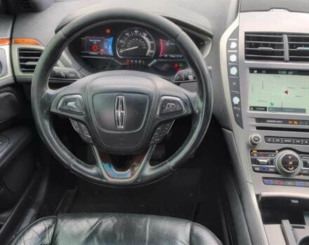 Черный Линкольн МКЗ, объемом двигателя 2 л и пробегом 53 тыс. км за 10000 $, фото 6 на Automoto.ua