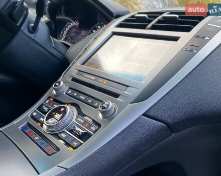 Чорний Лінкольн MKZ, об'ємом двигуна 2 л та пробігом 127 тис. км за 14000 $, фото 19 на Automoto.ua