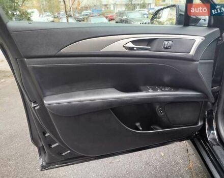 Чорний Лінкольн MKZ, об'ємом двигуна 0 л та пробігом 140 тис. км за 17500 $, фото 19 на Automoto.ua