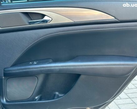 Чорний Лінкольн MKZ, об'ємом двигуна 2 л та пробігом 90 тис. км за 14990 $, фото 18 на Automoto.ua