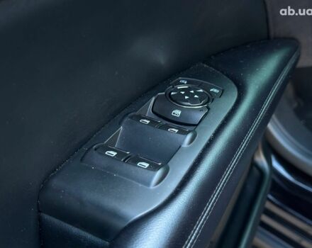 Чорний Лінкольн MKZ, об'ємом двигуна 2 л та пробігом 90 тис. км за 14990 $, фото 11 на Automoto.ua