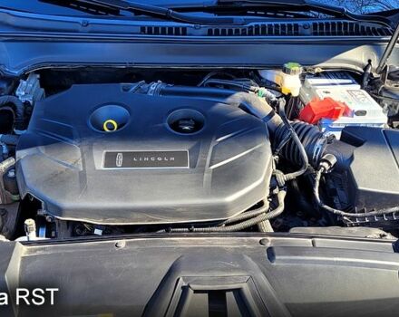 Черный Линкольн МКЗ, объемом двигателя 2 л и пробегом 92 тыс. км за 22500 $, фото 11 на Automoto.ua