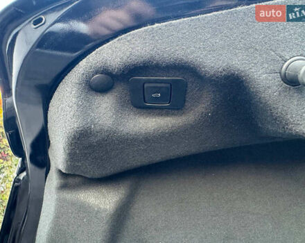 Черный Линкольн МКЗ, объемом двигателя 2 л и пробегом 114 тыс. км за 16200 $, фото 18 на Automoto.ua