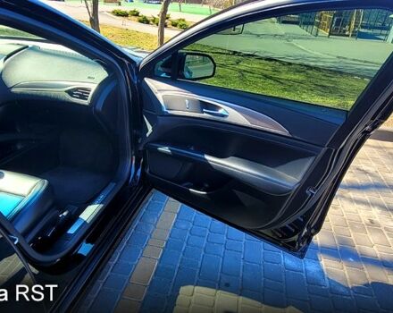 Черный Линкольн МКЗ, объемом двигателя 2 л и пробегом 92 тыс. км за 22500 $, фото 8 на Automoto.ua