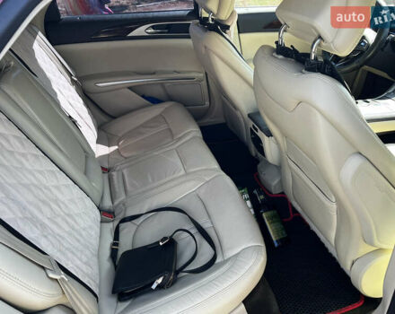 Красный Линкольн МКЗ, объемом двигателя 2 л и пробегом 147 тыс. км за 13300 $, фото 10 на Automoto.ua