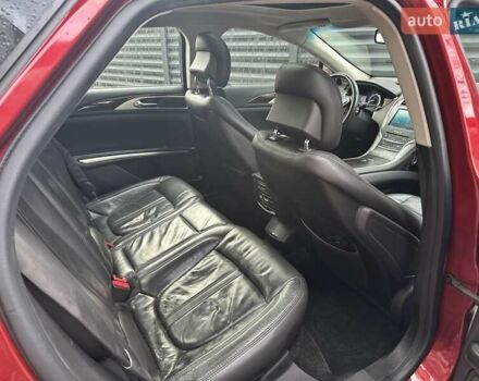 Красный Линкольн МКЗ, объемом двигателя 2 л и пробегом 169 тыс. км за 12500 $, фото 13 на Automoto.ua