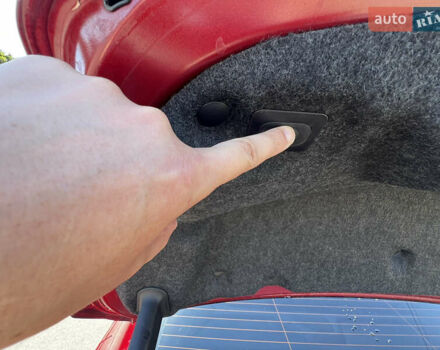 Красный Линкольн МКЗ, объемом двигателя 2 л и пробегом 147 тыс. км за 13300 $, фото 17 на Automoto.ua