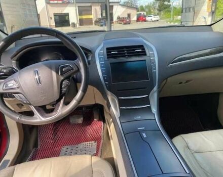 Красный Линкольн МКЗ, объемом двигателя 2 л и пробегом 256 тыс. км за 11500 $, фото 18 на Automoto.ua