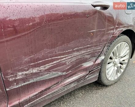 Червоний Лінкольн MKZ, об'ємом двигуна 2 л та пробігом 263 тис. км за 9000 $, фото 14 на Automoto.ua