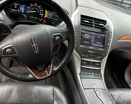 Красный Линкольн МКЗ, объемом двигателя 2 л и пробегом 169 тыс. км за 12500 $, фото 11 на Automoto.ua