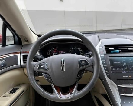 Красный Линкольн МКЗ, объемом двигателя 2 л и пробегом 83 тыс. км за 6000 $, фото 9 на Automoto.ua