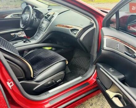 Красный Линкольн МКЗ, объемом двигателя 2 л и пробегом 141 тыс. км за 12500 $, фото 8 на Automoto.ua