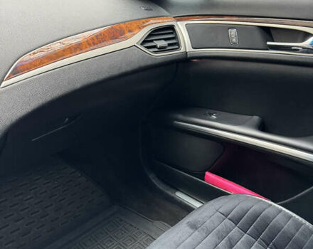 Червоний Лінкольн MKZ, об'ємом двигуна 2 л та пробігом 130 тис. км за 13000 $, фото 6 на Automoto.ua