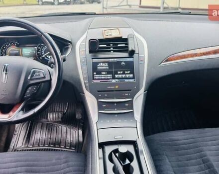 Красный Линкольн МКЗ, объемом двигателя 2 л и пробегом 141 тыс. км за 12500 $, фото 14 на Automoto.ua