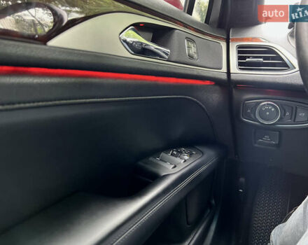 Червоний Лінкольн MKZ, об'ємом двигуна 2 л та пробігом 147 тис. км за 14200 $, фото 9 на Automoto.ua