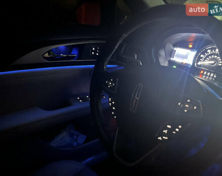 Красный Линкольн МКЗ, объемом двигателя 2 л и пробегом 130 тыс. км за 18499 $, фото 18 на Automoto.ua