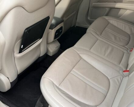 Красный Линкольн МКЗ, объемом двигателя 2 л и пробегом 115 тыс. км за 12900 $, фото 6 на Automoto.ua