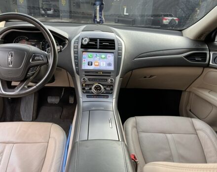 Красный Линкольн МКЗ, объемом двигателя 2 л и пробегом 115 тыс. км за 14550 $, фото 3 на Automoto.ua