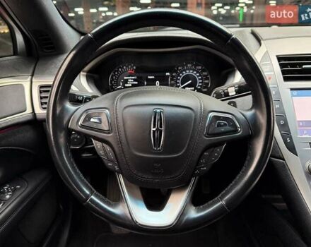 Красный Линкольн МКЗ, объемом двигателя 2 л и пробегом 36 тыс. км за 19990 $, фото 18 на Automoto.ua