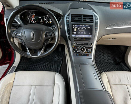 Красный Линкольн МКЗ, объемом двигателя 2 л и пробегом 61 тыс. км за 17900 $, фото 30 на Automoto.ua