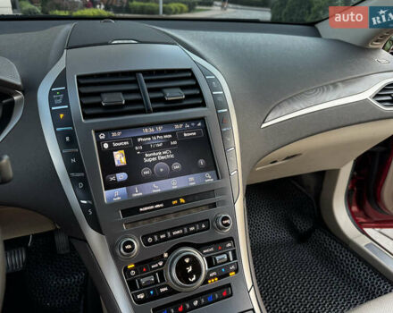 Красный Линкольн МКЗ, объемом двигателя 2 л и пробегом 61 тыс. км за 17900 $, фото 32 на Automoto.ua