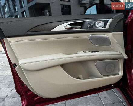 Красный Линкольн МКЗ, объемом двигателя 2 л и пробегом 61 тыс. км за 17900 $, фото 14 на Automoto.ua