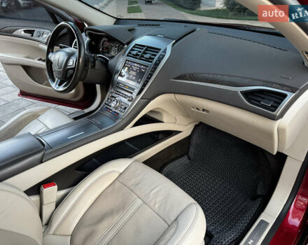 Красный Линкольн МКЗ, объемом двигателя 2 л и пробегом 61 тыс. км за 17900 $, фото 26 на Automoto.ua