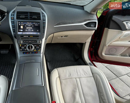 Красный Линкольн МКЗ, объемом двигателя 2 л и пробегом 61 тыс. км за 17900 $, фото 28 на Automoto.ua