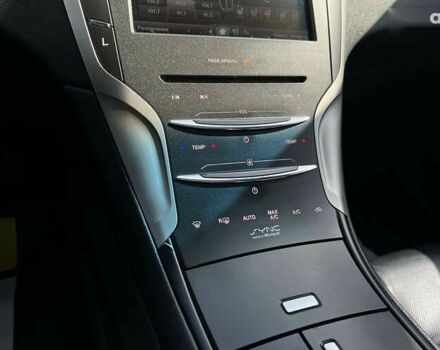 Линкольн МКЗ, объемом двигателя 0 л и пробегом 180 тыс. км за 12500 $, фото 18 на Automoto.ua