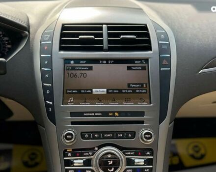 Линкольн МКЗ, объемом двигателя 2 л и пробегом 156 тыс. км за 15600 $, фото 15 на Automoto.ua