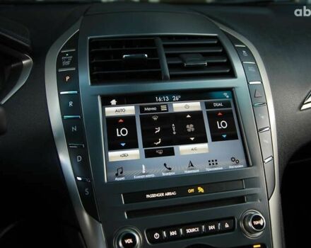 Линкольн МКЗ, объемом двигателя 2 л и пробегом 115 тыс. км за 15000 $, фото 14 на Automoto.ua