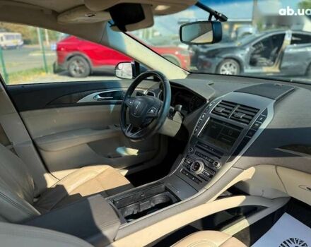 Линкольн МКЗ, объемом двигателя 2 л и пробегом 125 тыс. км за 10200 $, фото 13 на Automoto.ua