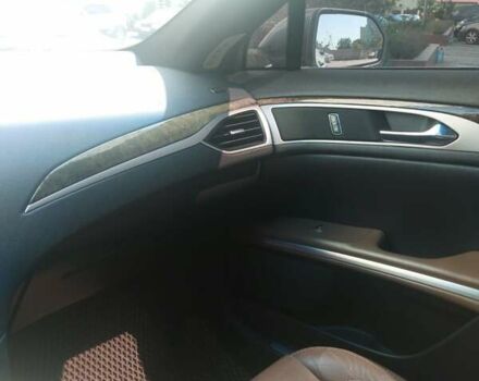 Серый Линкольн МКЗ, объемом двигателя 2 л и пробегом 180 тыс. км за 13000 $, фото 2 на Automoto.ua