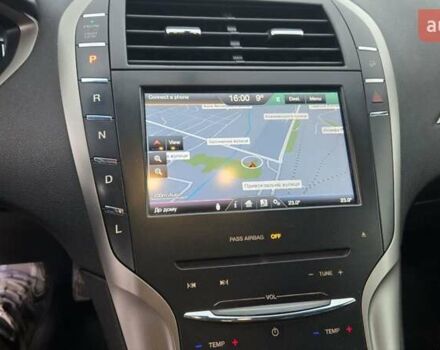 Лінкольн MKZ 2013 у Бродах на Automoto.ua Сірий Лінкольн MKZ, об'ємом двигуна 2 л та пробігом 244 тис. км за 13800 $, фото 9 на Automoto.ua