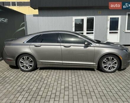 Серый Линкольн МКЗ, объемом двигателя 2 л и пробегом 182 тыс. км за 11900 $, фото 10 на Automoto.ua