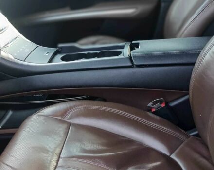 Сірий Лінкольн MKZ, об'ємом двигуна 2 л та пробігом 323 тис. км за 12900 $, фото 6 на Automoto.ua