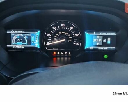 Серый Линкольн МКЗ, объемом двигателя 2 л и пробегом 317 тыс. км за 12999 $, фото 5 на Automoto.ua
