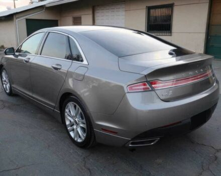 Сірий Лінкольн MKZ, об'ємом двигуна 2 л та пробігом 80 тис. км за 10500 $, фото 3 на Automoto.ua