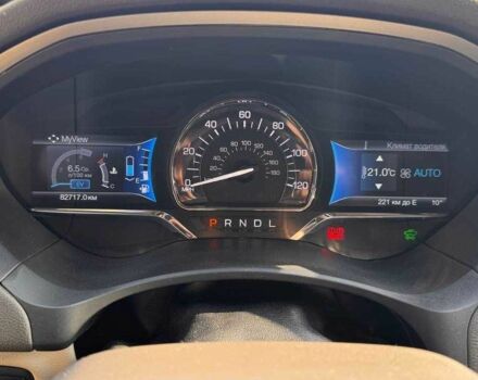 Серый Линкольн МКЗ, объемом двигателя 2 л и пробегом 82 тыс. км за 14500 $, фото 7 на Automoto.ua