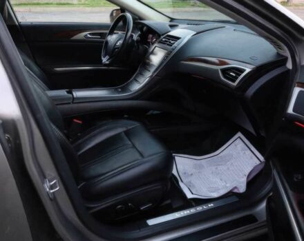 Сірий Лінкольн MKZ, об'ємом двигуна 2 л та пробігом 80 тис. км за 10500 $, фото 6 на Automoto.ua