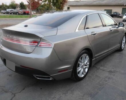 Сірий Лінкольн MKZ, об'ємом двигуна 2 л та пробігом 80 тис. км за 10500 $, фото 5 на Automoto.ua