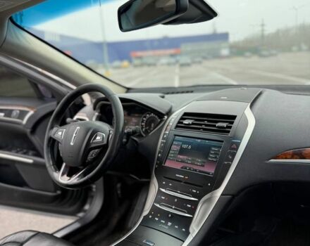 Серый Линкольн МКЗ, объемом двигателя 2 л и пробегом 212 тыс. км за 8800 $, фото 3 на Automoto.ua