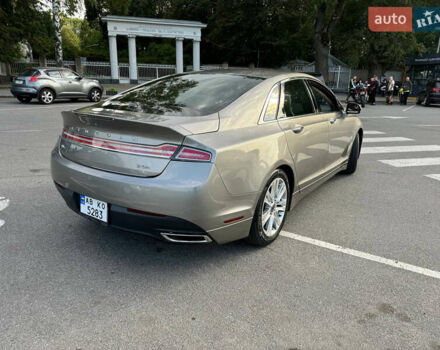 Серый Линкольн МКЗ, объемом двигателя 2 л и пробегом 180 тыс. км за 12000 $, фото 5 на Automoto.ua