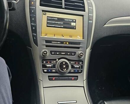 Серый Линкольн МКЗ, объемом двигателя 0 л и пробегом 148 тыс. км за 12500 $, фото 1 на Automoto.ua