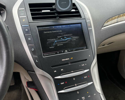 Серый Линкольн МКЗ, объемом двигателя 2 л и пробегом 156 тыс. км за 14500 $, фото 12 на Automoto.ua