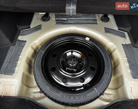 Сірий Лінкольн MKZ, об'ємом двигуна 2 л та пробігом 74 тис. км за 15900 $, фото 16 на Automoto.ua