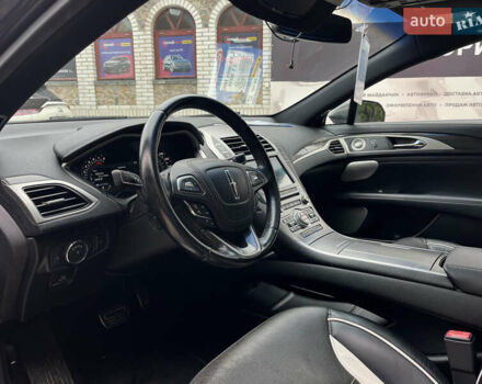 Сірий Лінкольн MKZ, об'ємом двигуна 2.96 л та пробігом 112 тис. км за 21500 $, фото 12 на Automoto.ua