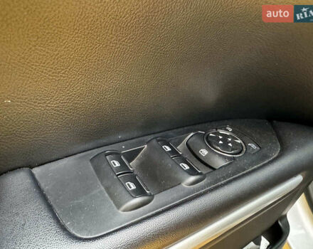 Серый Линкольн МКЗ, объемом двигателя 2 л и пробегом 114 тыс. км за 13890 $, фото 12 на Automoto.ua