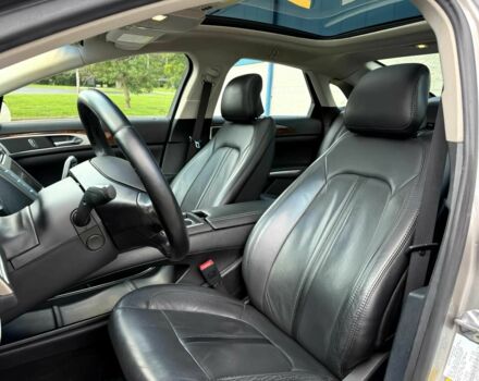 Лінкольн MKZ 2016 у Чернівцях на Automoto.ua Сірий Лінкольн MKZ, об'ємом двигуна 2 л та пробігом 77 тис. км за 15600 $, фото 9 на Automoto.ua